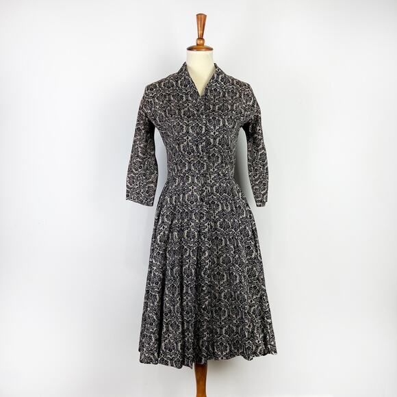 Vintage 50s 60s grey and black damask tapestry dress pleated skirt Size XS - Picture 2 of 9